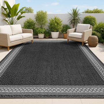 Lucia Classic Diamond Border Indoor/outdoor Area Rug